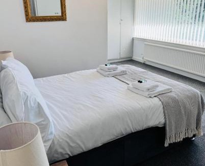 Llanvair Discoed House | Bryn Gwyn Lodge