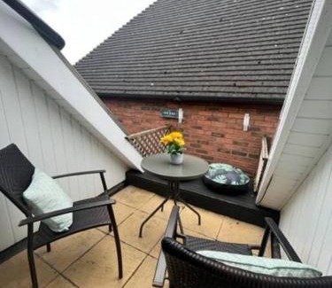 City Centre Apartment | BS - Luxury top floor 4 bed apartment with garage in town centre - NO LIFT