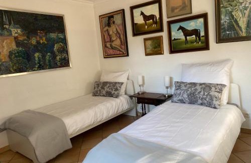 Eschborn Apartment | Buchmesse at Inge's Arthouse