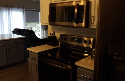 Sea Scape House | BUCKEYE BEACH INN! LOCATED ON GOLF COURSE, LARGE POOL, 5 MINUTES TO BEACH!
