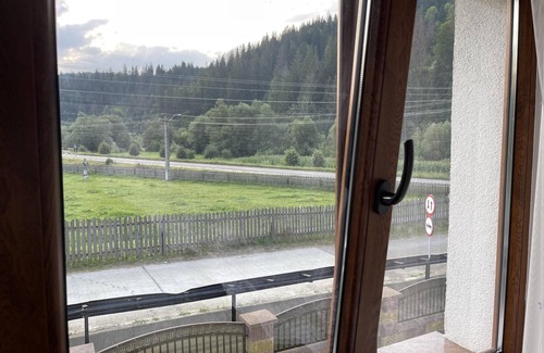 Sucevita Villa | Bucovina-MountainHouse-5BR-Fireplace-HotTub-WiFi