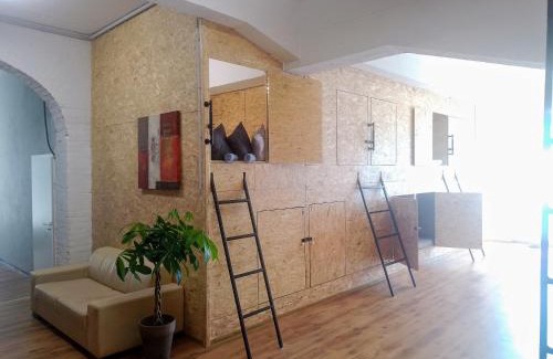 Reick Hotel | BUDGET Apt Dresden Trainstation - Fox Box