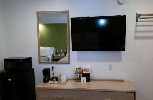 Cathedral Hill House | Budget-friendly accommodations in San Francisco!