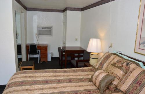 Tokio Hotel | Budget Inn of Brownfield