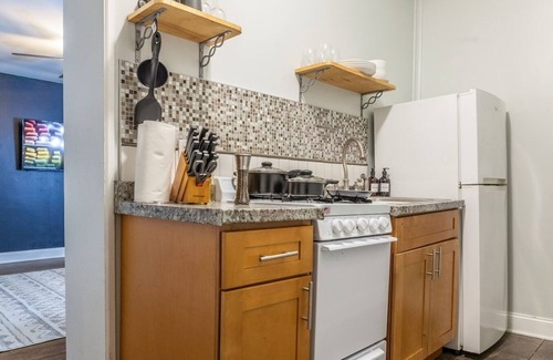Allentown House | Buffalo - Allen Street 1