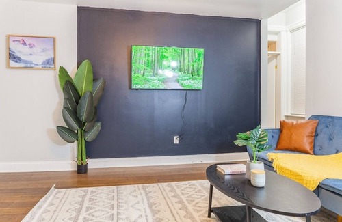 Allentown House | Buffalo - Allen Street 1