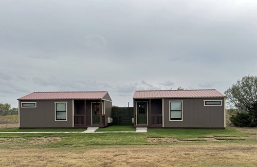 Cache Cabin | Buffalo Wallow Cabin at The Lazy Buffalo Hunting Pet Friendly Wichita Mountains