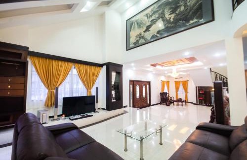 Central Seberang Perai Villa | Bukit Mertajam Double Storey Bungalow 15pax BBQ KTV