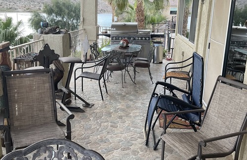 Bullhead City House | Bullhead City Riverfront Rental 4 Bedroom 3 Baths W/Sandy Beach & private dock