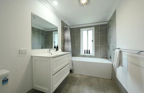 Dubbo House | Bultje Bliss - CBD Haven, 1920s Timeless Charm