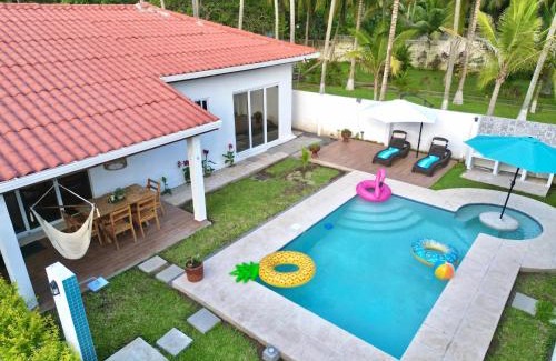 San Luis Talpa House | Bungalow en La Playa- Amatecampo Villas