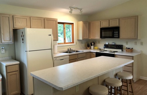 Maple City Cottage | "Bungalow" on the Sunset Side of Beautiful Glen Lake