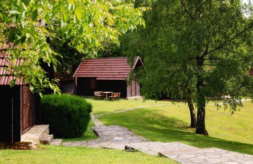 Catrnja Resort | Bungalows Korana - Campsite Korana