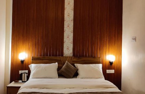 Kempty Range House | Burans Homestay