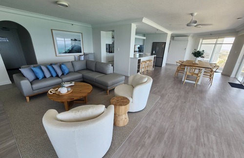 Miami Apartment | Burleigh Surf Apartments