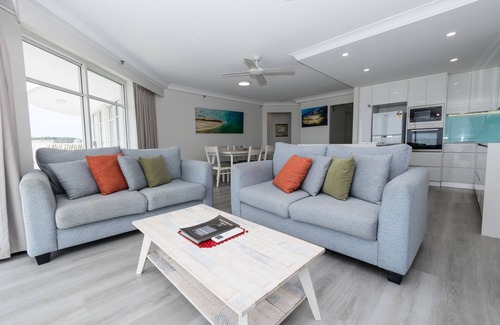 Miami Apartment | Burleigh Surf Apartments