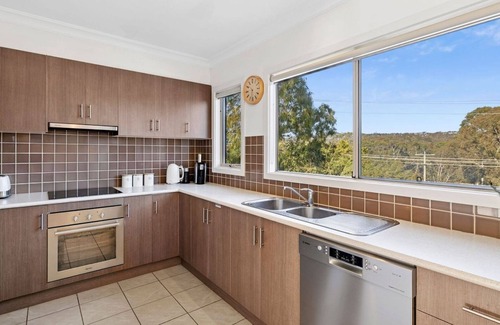 Anglesea House | Bush and Beach Getaway