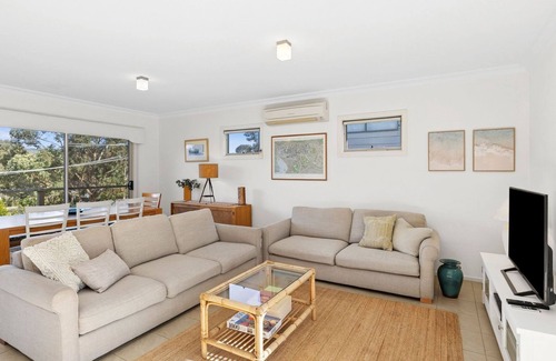 Anglesea House | Bush and Beach Getaway