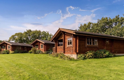 Highampton House | BUTTERCUPS, family friendly, character holiday cottage in Sheepwash
