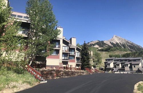 Crested Butte Condo | Buttes Condo, Steps from the base area, Mountain Luxury