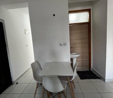 Manyimbo Apartment | Buxton Point Kandy Three Bedroom Family House
