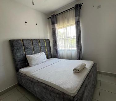Manyimbo Apartment | Buxton Point Kandy Three Bedroom Family House