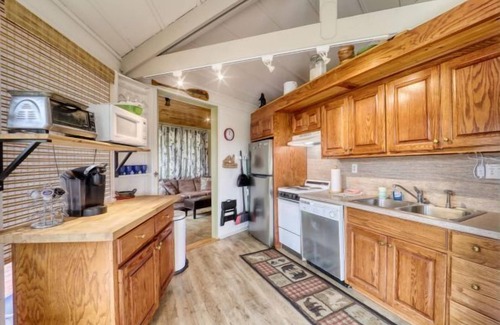 Beech Mountain Ski Chalet | BW-7 Mountain Treehouse Authentic Roundhouse near Beech Mountain activities