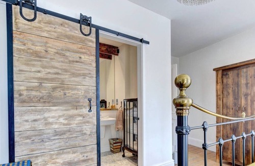 Llansteffan House | Bwthyn y Bardd in Llansteffan