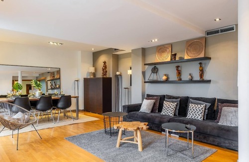 La Vila Olimpica del Poblenou Apartment | By Barcelona’s most luxurious shoreline, in the former Olympic Village, a 5 room private penthouse