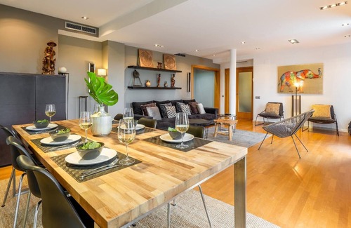 La Vila Olimpica del Poblenou Apartment | By Barcelona’s most luxurious shoreline, in the former Olympic Village, a 5 room private penthouse