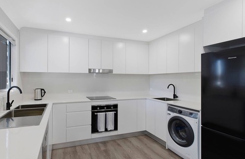 Blue Bay Apartment | By The Bay - Modern accommodation