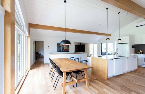 Frelighsburg Ski Chalet | By the river - Le 91