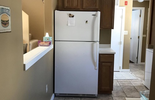 Falmouth House | By the Water - Steps to the Beach - 4Br, AC, Views of Vineyard Sound