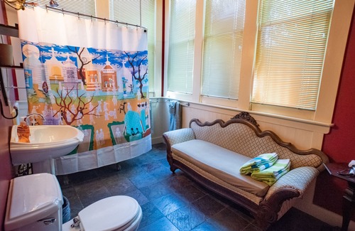 Bywater House | Bywater New Orleans oasis with 4 suites and cocktail pool