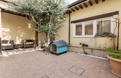 Ravenna House | Byzantine Palace, Ravenna Center: 2-story house with private inner courtyard