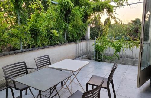 Eyragues Apartment | Cécile - Mas de Rousseau