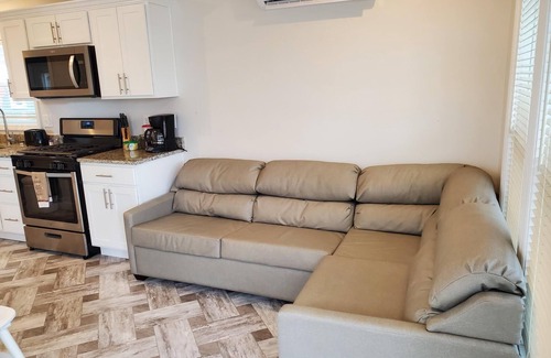 Sherrills Ford Cabin | C-23 Lake level 2 Bedroom Tiny Home