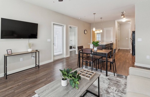 Willowbrook Apartment | C Creek 4306 I New Construction Bd Apt I Gated