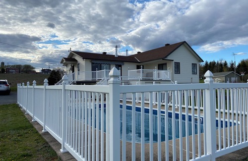 St-Francois-de-l'Ile-d'Orleans House | Head to Île d'Orléans