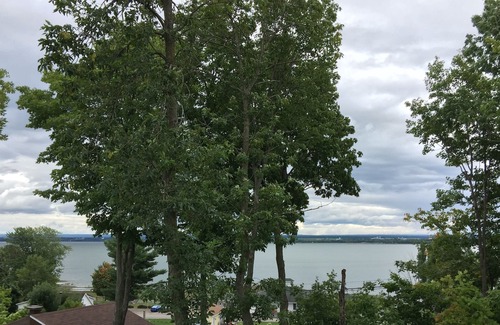 Saint-Jean-de-l'lle-d'Orleans Ski Chalet | The Huard Chalets Beach St-Jean Ile d'Orleans view and access to the St. Lawrence River !!