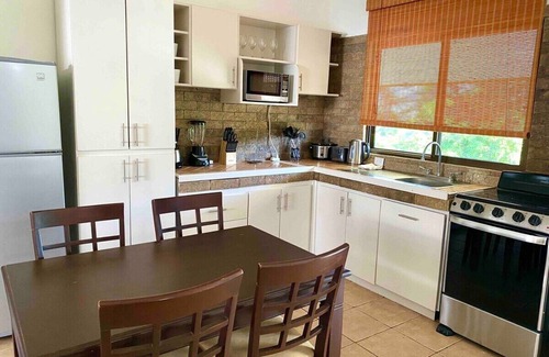 Playa Ocotal Condo | Cabaña en el Sol (Cabin in the Sun)