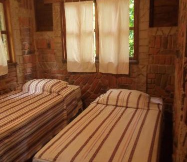 Coatepeque Villa | cabaña Lechuza café