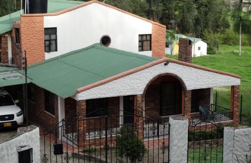 Paipa House | Cabañas Villa del Dorado