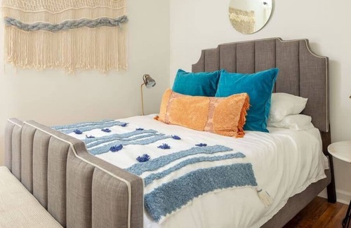 Cabbagetown House | Cabbagetown Peach Sum