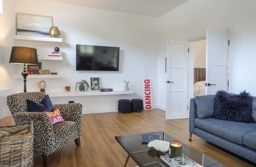 Henryd Cottage | Cabin ∙ 1 bedroom ∙ 2 guests