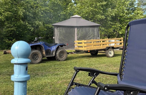 Geneva Cabin | Cabin 1 The Sunrise Patio