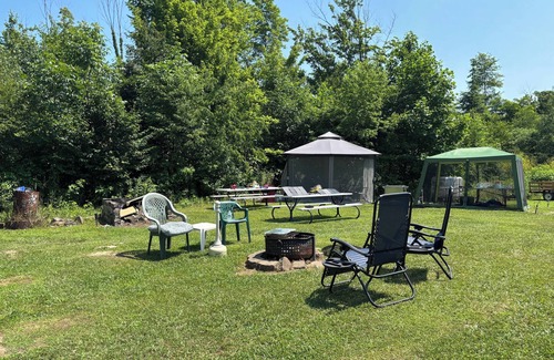 Geneva Cabin | Cabin 1 The Sunrise Patio