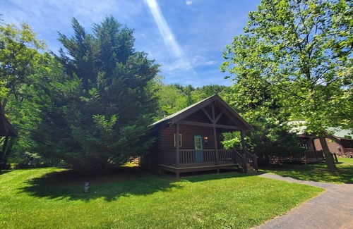 Galax Apartment | Cabin 301 - Rest Stop