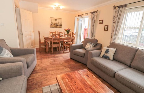 Whitby Cottage | Cabin ∙ 4 bedrooms ∙ 8 guests