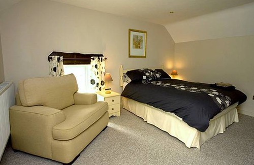 Meerbrook Cottage | Cabin ∙ 6 bedrooms ∙ 14 guests